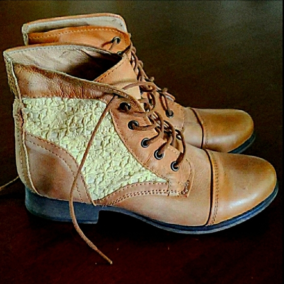 Steve Madden leather & fabric THUNDR-C boot - Picture 1 of 2